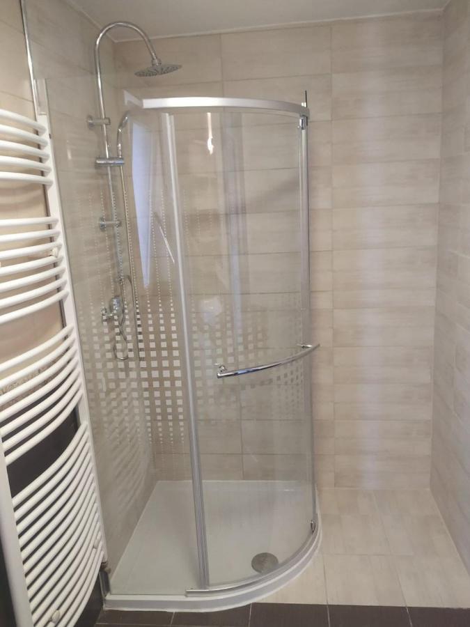 Family Holiday Apartman Nyiregyhaza Ngoại thất bức ảnh